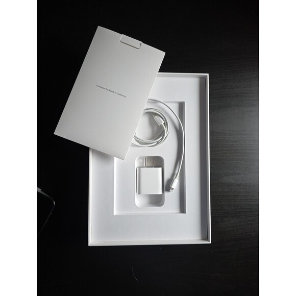 Apple iPad (9th Generation) 256GB A2602 Wi-Fi 10.2" Space Gray - Picture 3 of 5